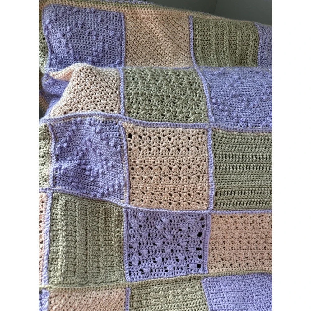 Granny Square Hand Crochet‎ Blanket 60x70 Gorgeous Soft Yarn Pink Lavender Tan